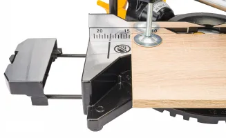 PIŁA UKOŚNA Z POSUWEM PILARKA UKOŚNICA DO DREWNA 210MM Z LASEREM PM-UK-2000T - 9