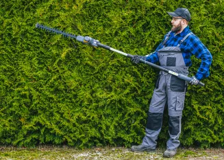 Elektryczne nożyce do żywopłotu na wysięgniku PM-NEW-900S-T 45CM 900W