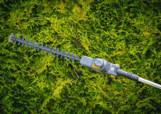 Elektryczne nożyce do żywopłotu na wysięgniku PM-NEW-900S-T 45CM 900W