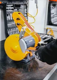 Szlifierka stołowa kamieniowa taśmowa 1850W PM-SS-1850M-2W1 - 11