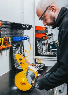 Szlifierka stołowa kamieniowa taśmowa 1850W PM-SS-1850M-2W1 - 3