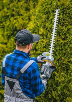 ELEKTRYCZNE NOŻYCE DO ŻYWOPŁOTU GAŁĘZI KRZEWÓW 1800W 610MM SEKATOR PM-NE-1800M - 11