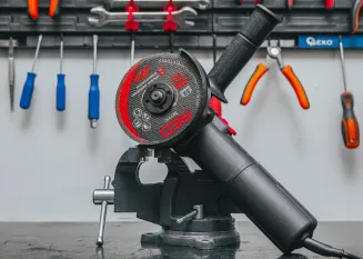 SZLIFIERKA KĄTOWA 1300W RED TECHNIC RTSZK0013 - 2